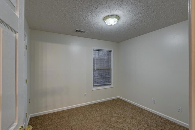 Building Photo - 632 Vonbryan Trace