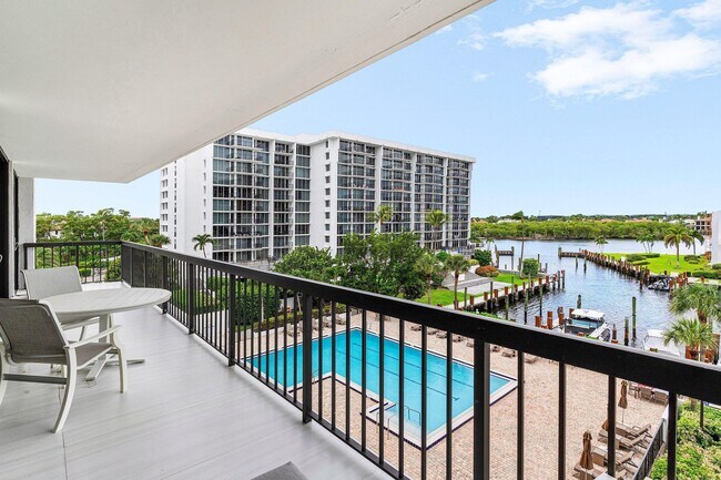 Building Photo - 4748 S Ocean Blvd