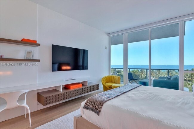 Building Photo - 100 South Pointe Dr