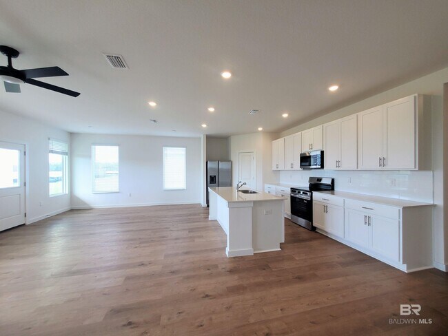 Building Photo - 3840 Casita Cir