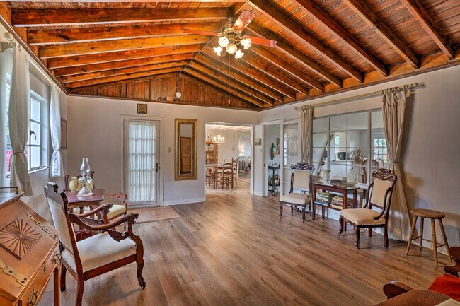 Building Photo - 1630 17th St NW