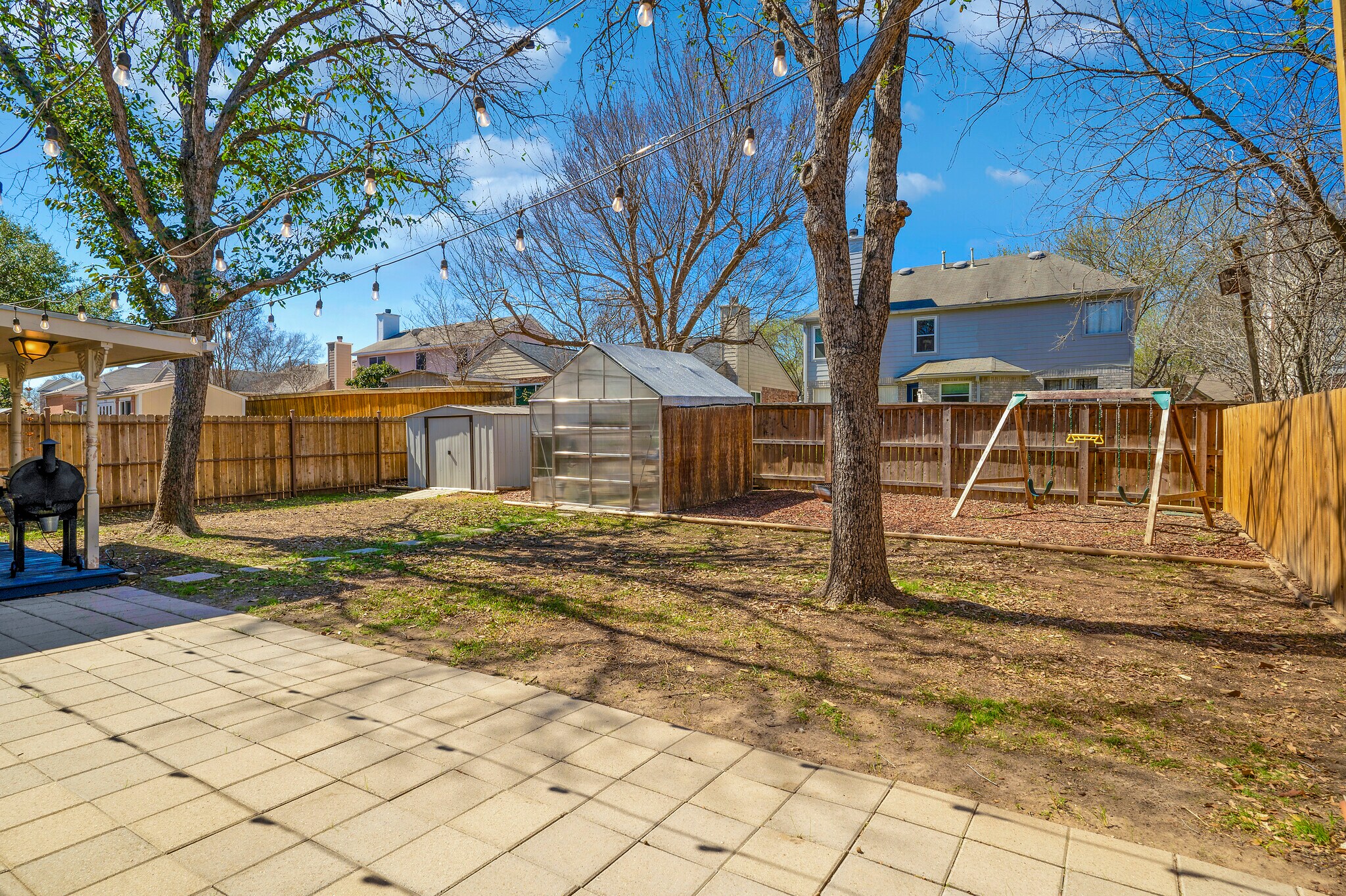 Building Photo - 10331 Mustang Rdg