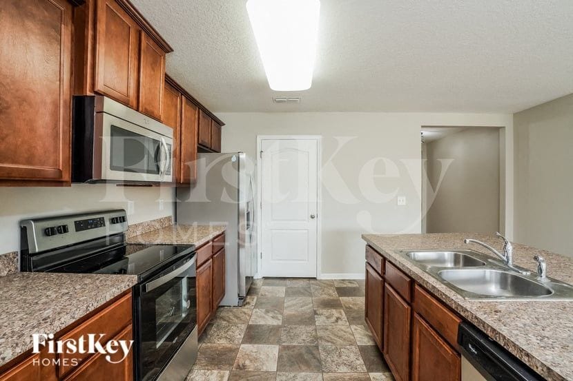 Building Photo - 4130 Great Falls Loop