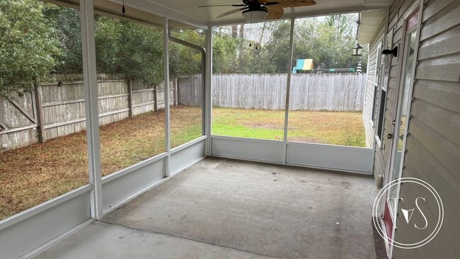 Building Photo - WINTER MOVE-IN SPECIAL: 50% OFF 1ST FULL MONTH'S RENT!*