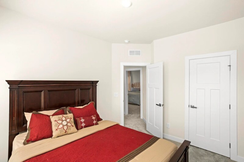 Building Photo - 8209 Warbler Wy