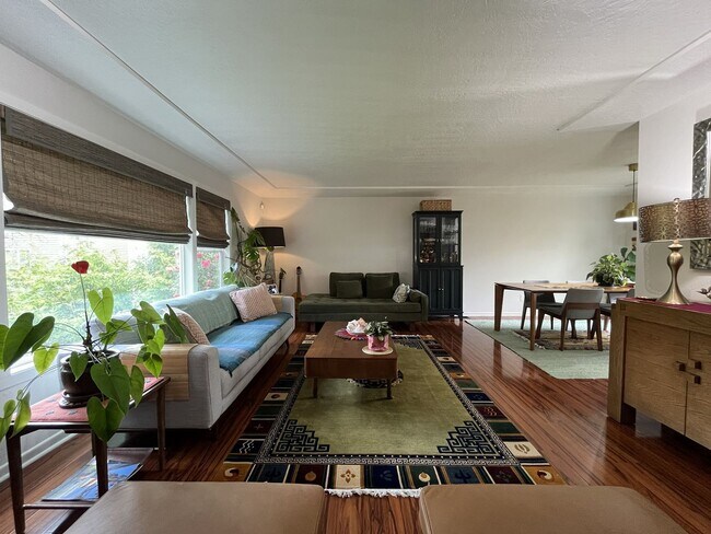 Building Photo - Comfortable Living in Bethany with Two Separate Units, Expansive 0.45-Acre Lot & Versatile Detach...