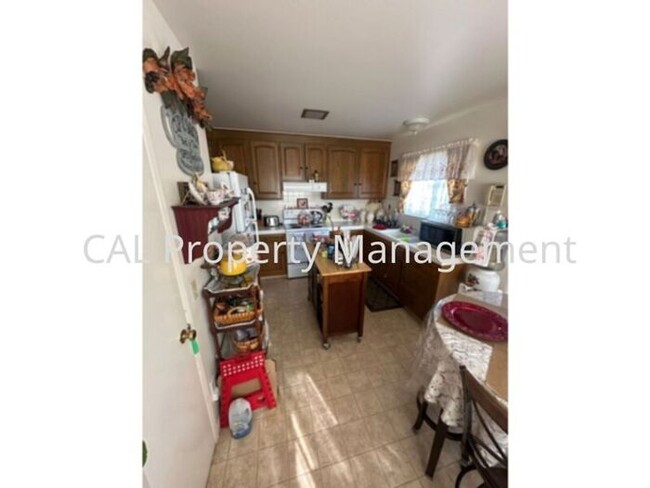 Building Photo - Charming 2 bedroom apartment!