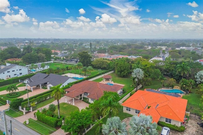 Building Photo - 10261 SW 58th St