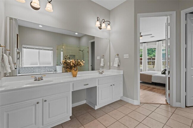 Building Photo - 1604 Tahoka Daisy Dr