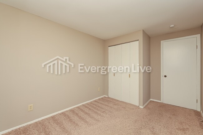 Building Photo - 7757 Mt Hood