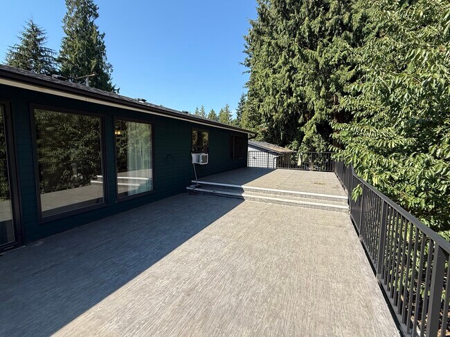 Building Photo - 13260 108th Ave NE