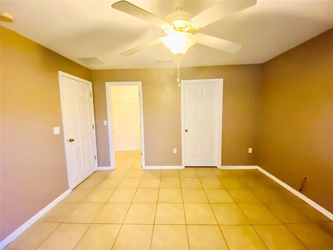 Building Photo - 502 Albatross Dr