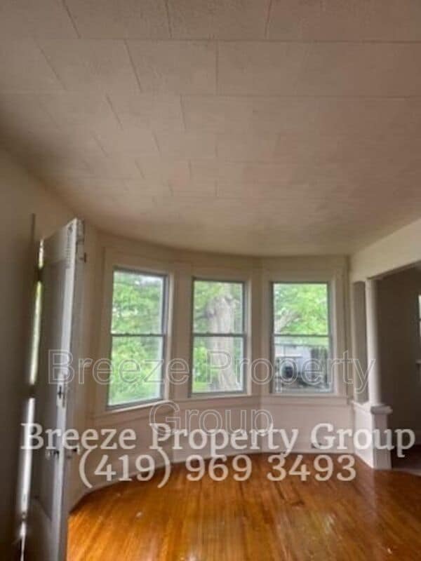 Building Photo - 228 Langdon St