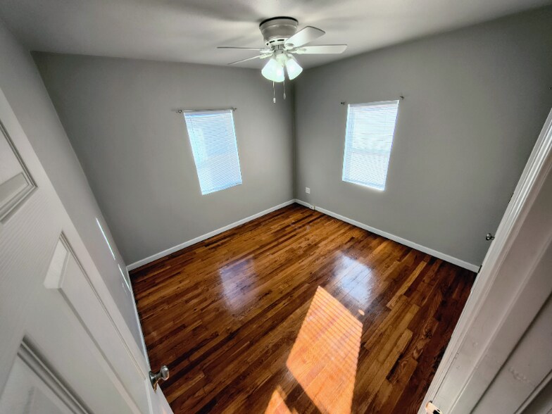 Building Photo - 1114 Madison St