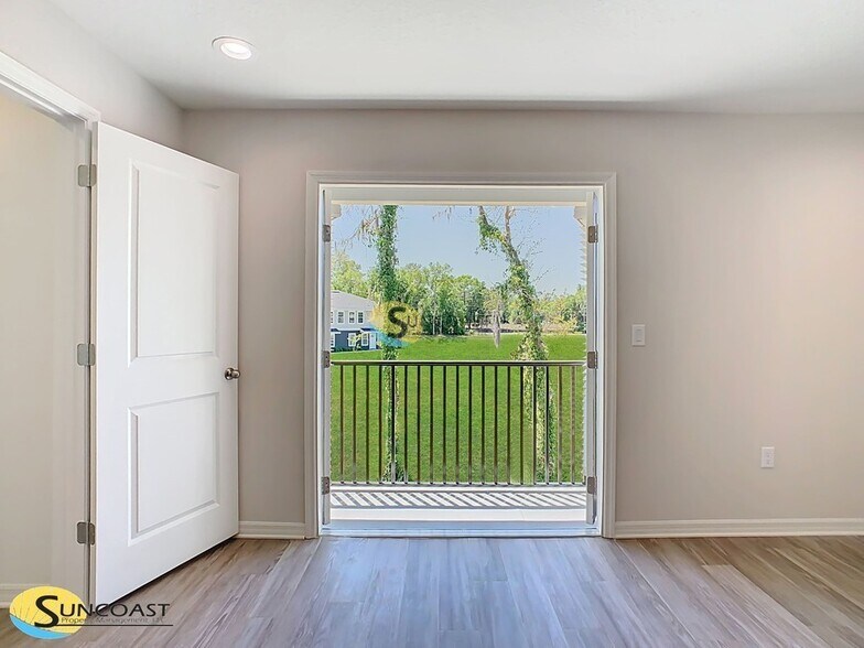 Building Photo - 3821 SW 43rd Ct