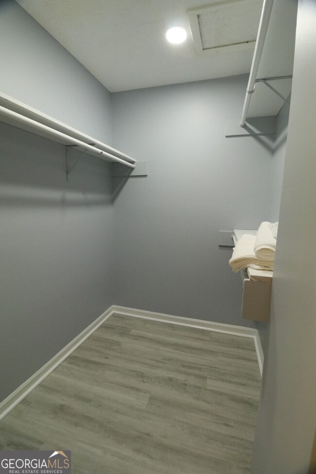 Building Photo - 933 Ohara Dr