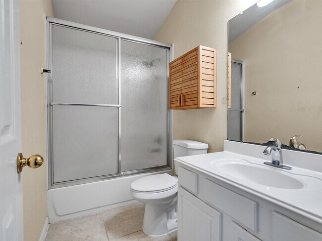 Building Photo - 3823 Beacons Vw