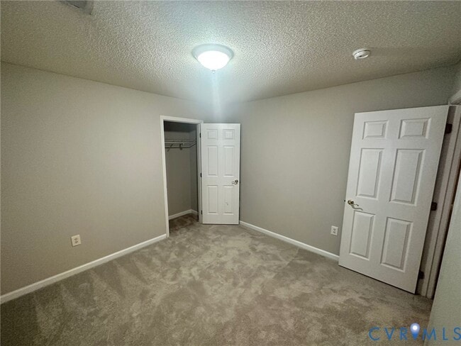 Building Photo - 5442 Fuller Dr