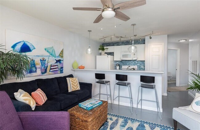 Building Photo - 9520 Seawall Blvd