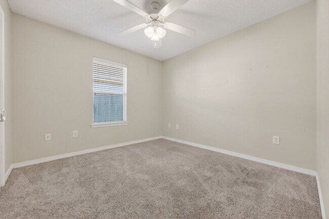 Building Photo - 1602 Trent St