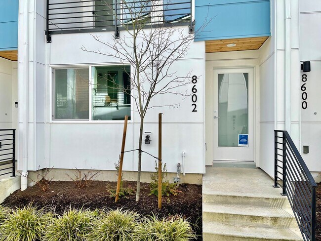 Building Photo - Great Townhome for rent