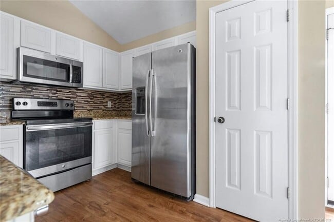 Building Photo - 465 Northwoods Dr