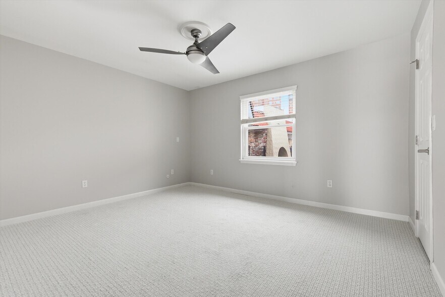 Building Photo - 5000 Baltimore Ave