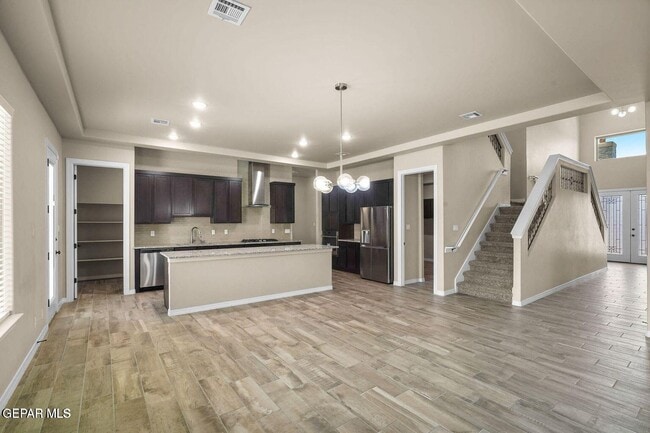 Building Photo - 6148 Oleaster Dr