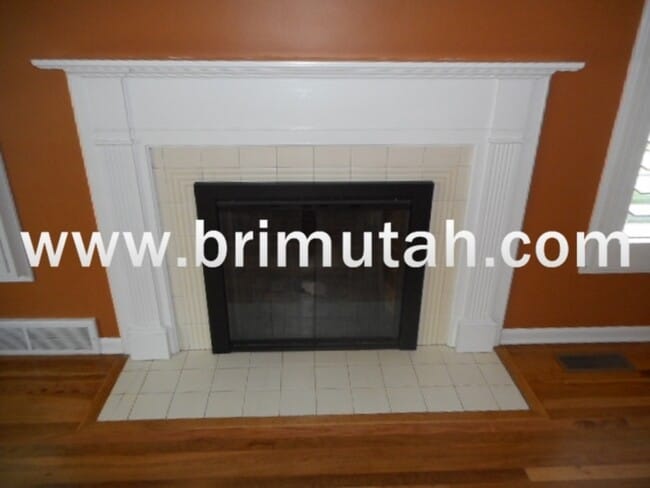 Building Photo - 1632 E Kensington Ave