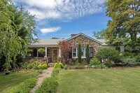 Building Photo - Charming North Asheville Home