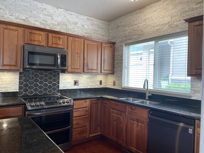 Building Photo - 5079 Fortrose Dr