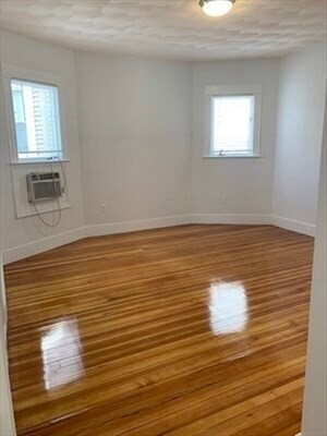 Building Photo - 32 Francis St