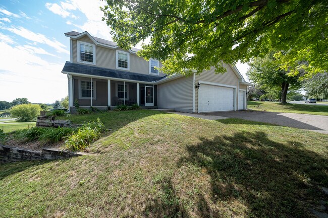 Building Photo - 10415 Ponds Way