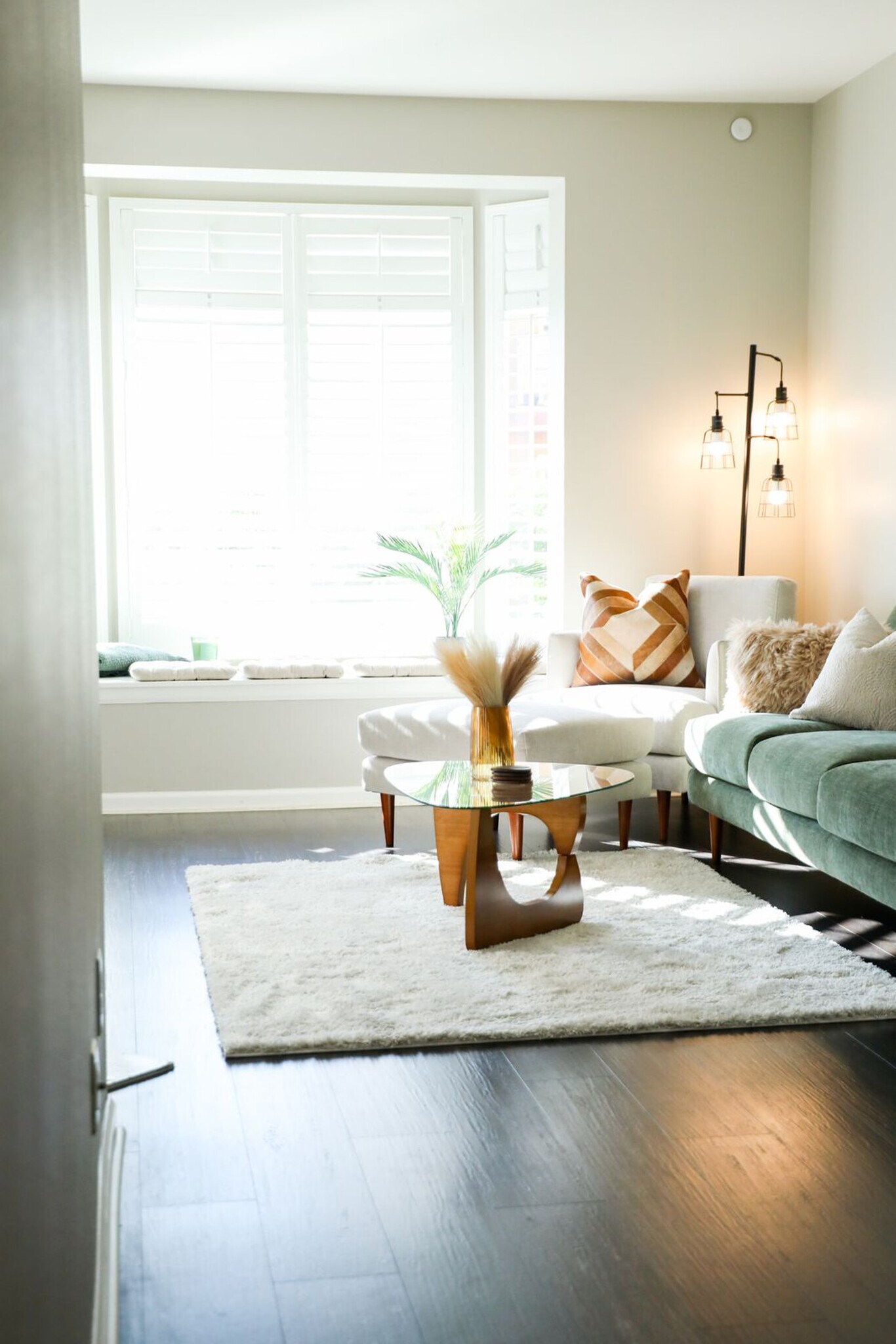 Building Photo - 2419 Fifth Avenue-SI FL1-ID1335164P