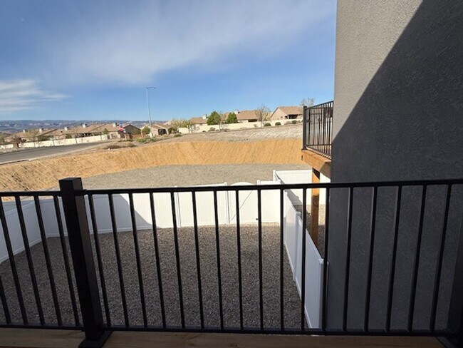Building Photo - Available Now – Beautiful 3 Bed, 2.5 Bath Townhouse!!!