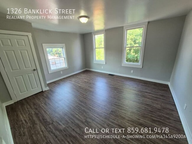 Building Photo - 1326 Banklick St