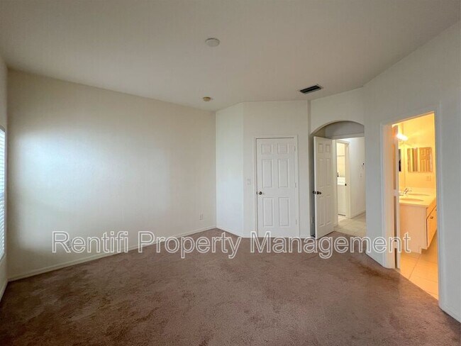 Building Photo - 9240 Gladiolus Preserve Cir