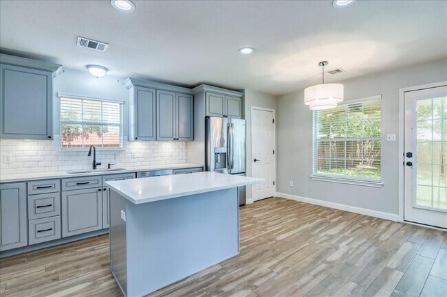 Building Photo - 11320 Conchos River Trail