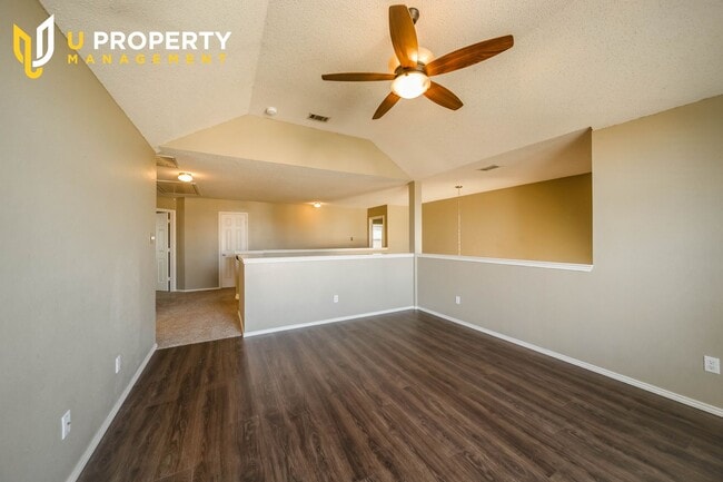 Building Photo - A Sweety Corner Home in Lewisville, Don't ...
