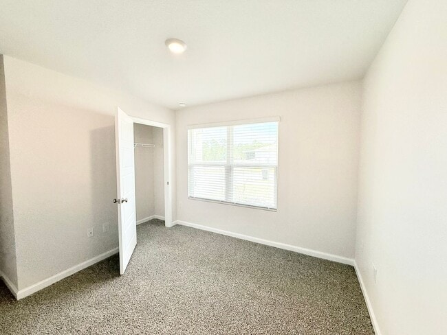 Building Photo - Spacious 4-Bedroom Home - Bridlewood