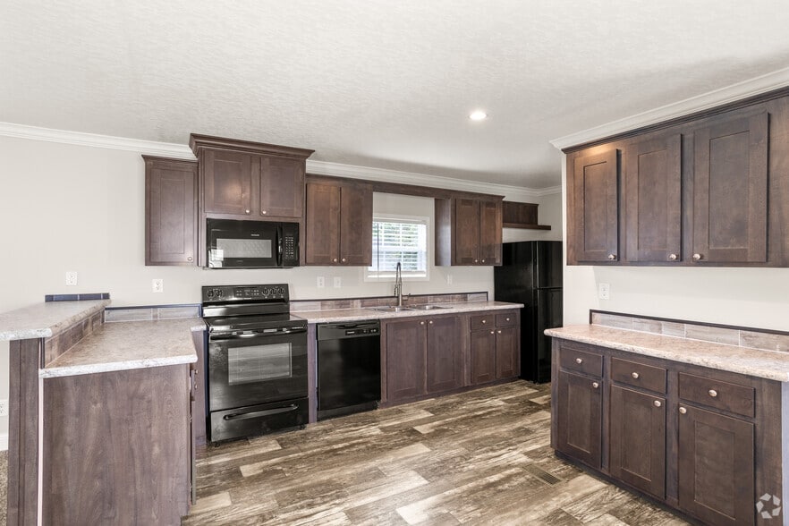 3BR, 2BA - 1216SF - Kitchen - Sandhill Shores
