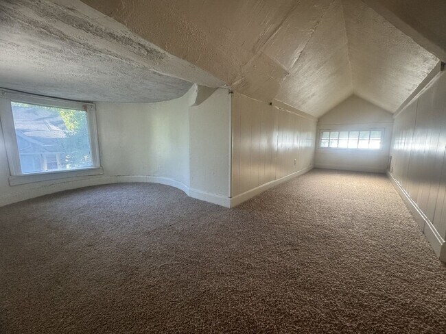 Building Photo - 317 N Indiana Ave