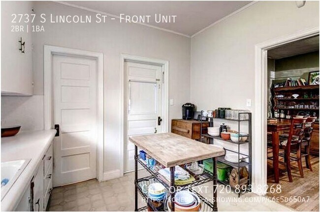 Building Photo - Charming Vintage Retreat: 2BD/1BA Front Un...
