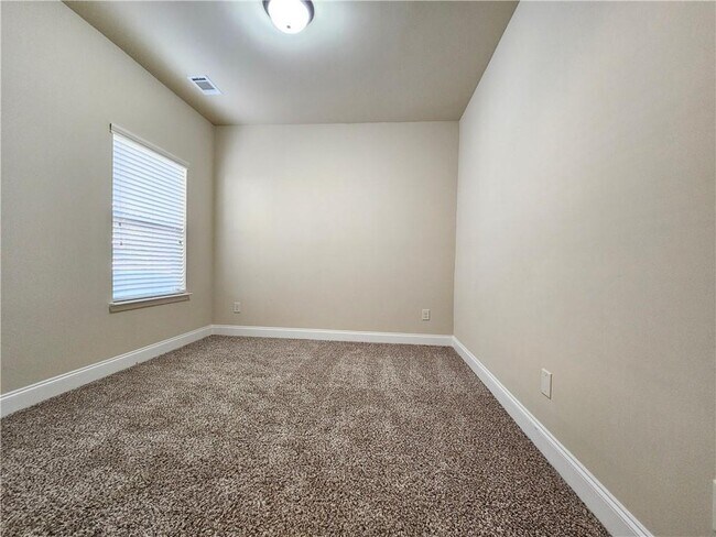 Building Photo - 2792 Misty Ivy Dr