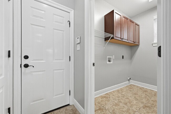 Building Photo - 47 Dominica Ct