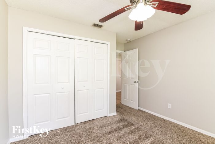 Building Photo - 1008 Heron Ct