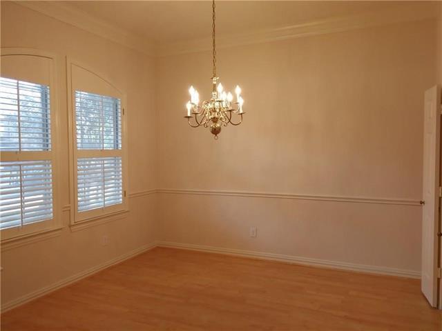 Building Photo - 609 Sunningdale