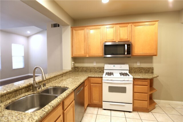 Building Photo - 1014 Timberwood