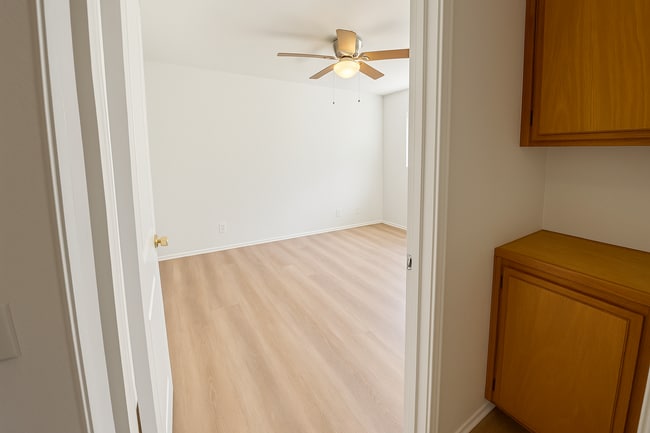 Building Photo - 39216 San Francisquito Canyon Rd