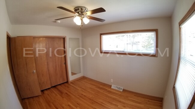 Building Photo - 1619 11th St NW